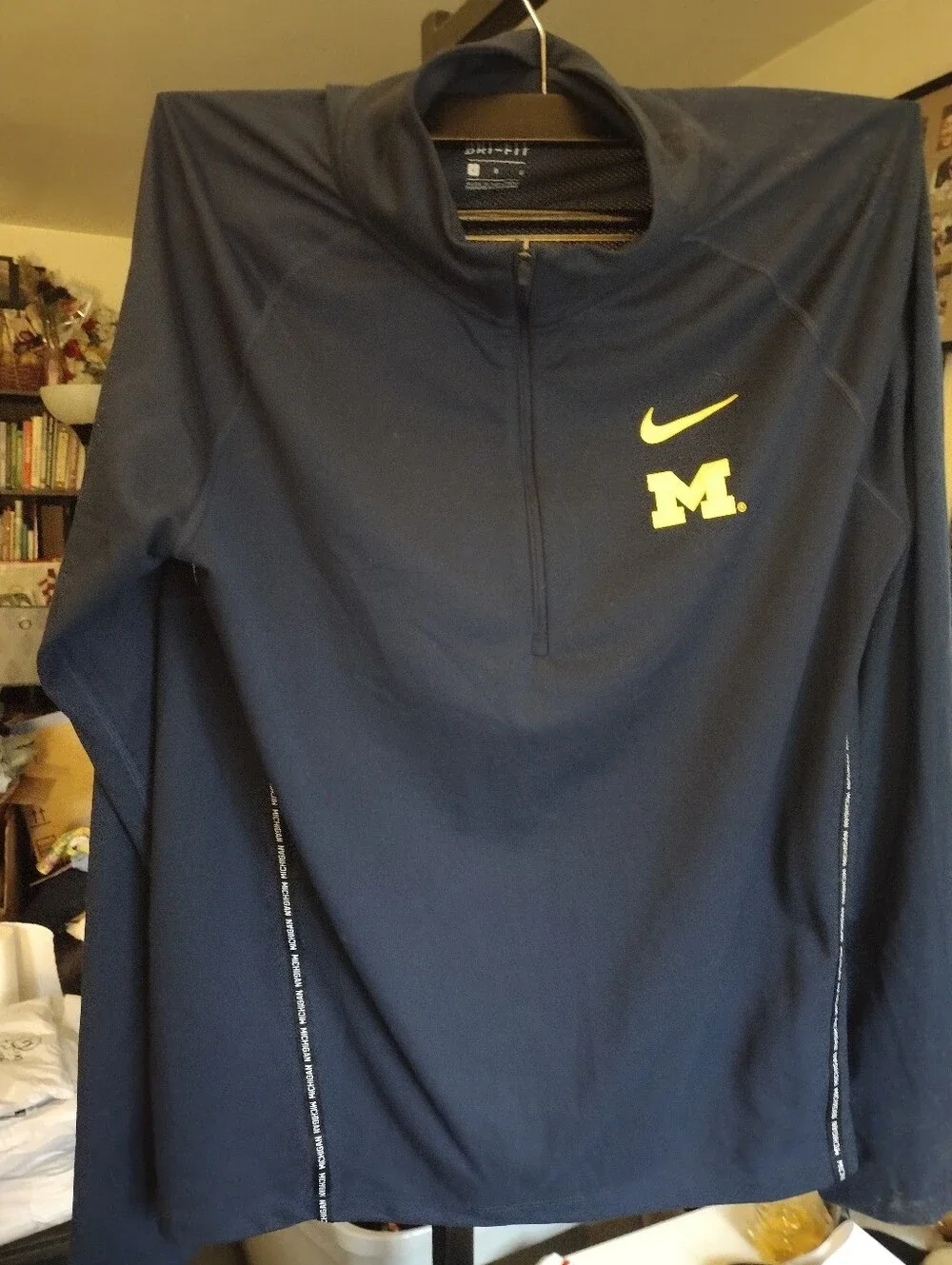 Nike University Of Michigan Quarter-Zip Pullover XL